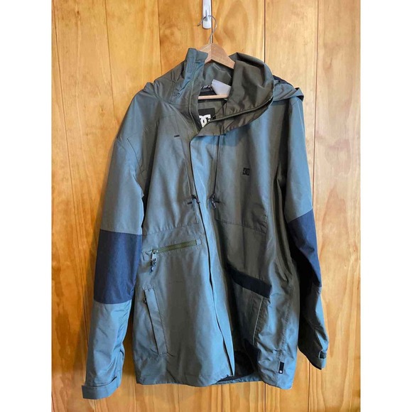 Size Large DC Men's Winter Jacket - Picture 1 of 4